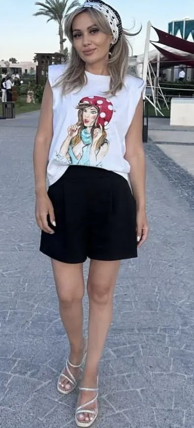Hand-painted t-shirt, one-of-a-kind piece